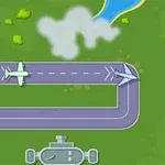 Hình ảnh một đường băng máy bay trên nền cỏ xanh với hai máy bay và đại dương ở góc trên bên trái