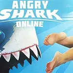 Cá mập xanh đang há miệng gần đôi chân của một nhân vật dưới nước với dòng chữ Angry Shark Online phía trên