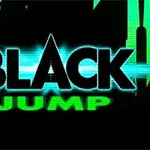 Văn bản BLACK JUMP nổi bật với nền thành phố màu xanh lá neon