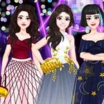 Bốn cô gái trẻ mặc váy dạ hội lộng lẫy với các màu sắc khác nhau đứng trước nền ánh sáng lung linh