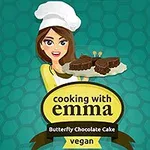 Nhân vật hoạt hình đội mũ đầu bếp, tay cầm đĩa bánh sô cô la hình cánh bướm, cùng dòng chữ cooking with emma trên nền xanh
