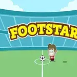 Cầu thủ hoạt hình đứng giữa sân vận động với dòng chữ lớn FOOTSTAR