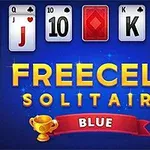 Thẻ bài với tiêu đề FREECELL SOLITAIRE BLUE trên nền xanh cùng chiếc cúp vàng và dải ruy băng đỏ
