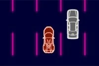 Lái xe với tốc độ cao trên xa lộ rực rỡ ánh đèn neon