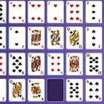 Các lá bài trên nền màu tím, xếp thành các hàng và cột với giá trị và chất khác nhau