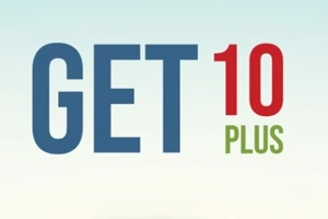 Chữ GET 10 PLUS với GET màu xanh, 10 màu đỏ và PLUS màu xanh lá trên nền trắng xanh nhạt