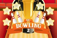 Chơi trò bowling nổi tiếng và cố gắng làm đổ hết các ki mỗi