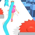 Cô gái với mái tóc xanh dài đang chạy trên con đường trắng, tránh những lưỡi cưa màu đỏ