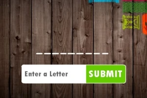 Nền gỗ với hộp nhập liệu chữ và nút SUBMIT màu xanh lá