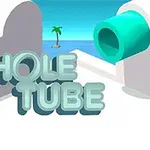 Dòng chữ HOLE TUBE nổi trên nền ống màu xanh và cảnh biển có cây cọ phía xa