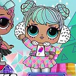 Hai búp bê hoạt hình với khuôn mặt to, mắt to tròn, một búp bê có tóc hồng và nơ xanh, búp bê kia có tóc xanh bạc và tai nghe lông xù, đứng trên nền màu sắc sáng