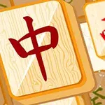 Một mảnh có ký tự Trung Quốc màu đỏ trên nền gỗ trong trò chơi xếp hình