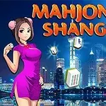 Một cô gái trong trang phục sườn xám tím đứng trước nền thành phố với tiêu đề lớn Mahjongg Shanghai và các quân mạt chược bay lơ lửng xung quanh