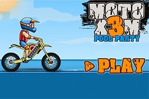 Một người lái xe mô tô địa hình mặc đồ bảo hộ trên nền xanh với chữ PLAY lớn màu cam