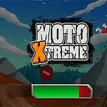 Một người lái xe mô tô đang bay trên không trung bên cạnh đoạn đường đồi núi, với logo “Moto Xtreme” ở giữa và thanh tiến trình phía dưới