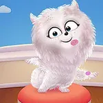 Một con chó hoạt hình lông trắng đang ngồi trên ghế đệm đỏ trong một căn phòng sáng sủa