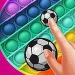 Hình ảnh bàn tay chạm vào bóng đá trên bề mặt đồ chơi pop-it nhiều màu sắc