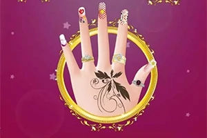 Hình ảnh bàn tay với hình xăm và móng tay trang trí đẹp mắt trong khung tròn trên nền hồng