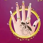 Hình ảnh bàn tay với hình xăm và móng tay trang trí đẹp mắt trong khung tròn trên nền hồng