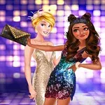 Hai cô gái mặc váy lấp lánh đang tạo dáng tự sướng trước phông nền ánh sáng màu sắc