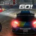Rally Point Xe đua với đèn hậu sáng đang chuẩn bị xuất phát trên đường đua, kèm chữ GO!