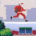 Ông già Noel mặc trang phục đỏ đang chạy trên mái nhà có nền trời tuyết và mang theo túi quà
