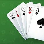 Năm lá bài gồm 10 tép, J bích, Q cơ, K rô, và A bích trên nền xanh lá cây