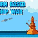 Hai tàu chiến hoạt hình đối diện nhau trên biển với chữ Turn Based Ship War phía trên