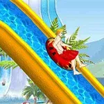 Người đàn ông mặc quần đỏ đang trượt xuống cầu trượt nước màu vàng với phao bơi trong khung cảnh thiên nhiên