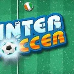 Chữ Winter Soccer nổi bật trên nền sân bóng với hiệu ứng tuyết, kèm theo hai bóng có cờ quốc gia